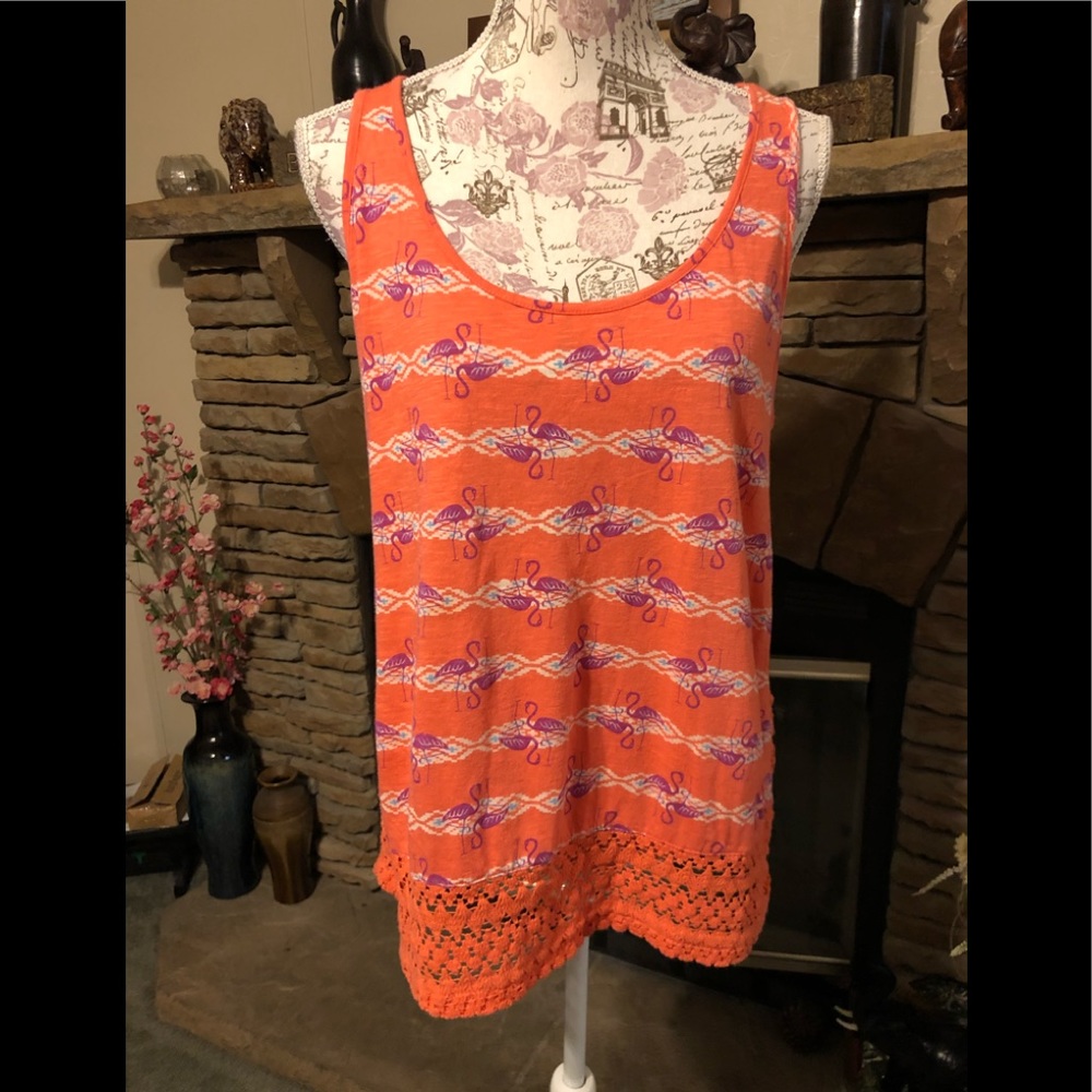 Red Camel Tank L
